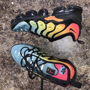 VaporMax Plus